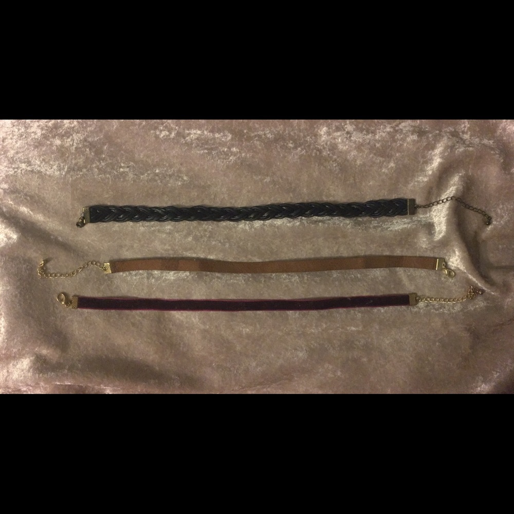NWOT choker bundle